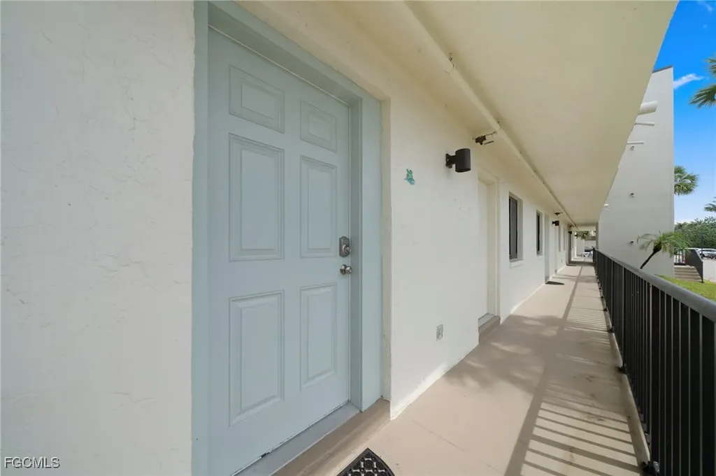 979 E Gulf Drive Sanibel FL 33957