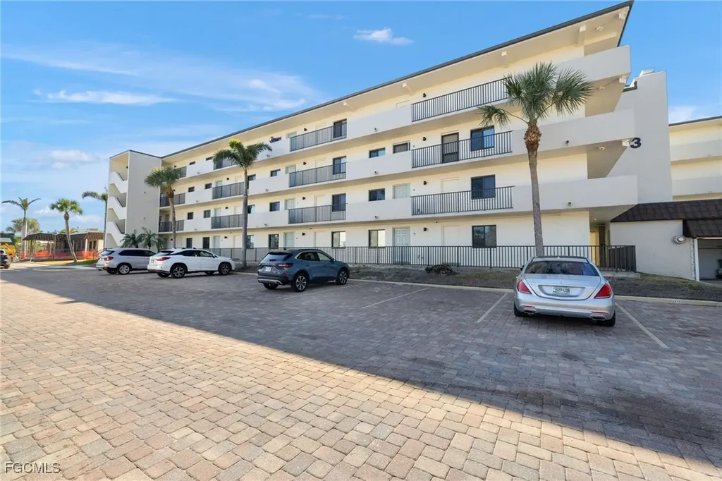 979 E Gulf Drive Sanibel FL 33957