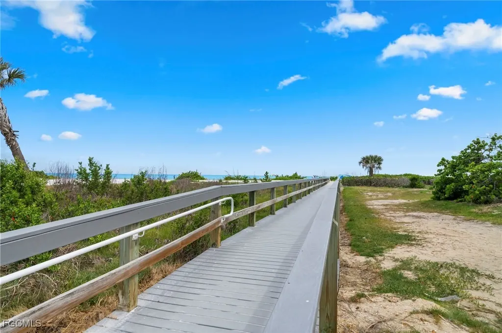 979 E Gulf Drive Sanibel FL 33957