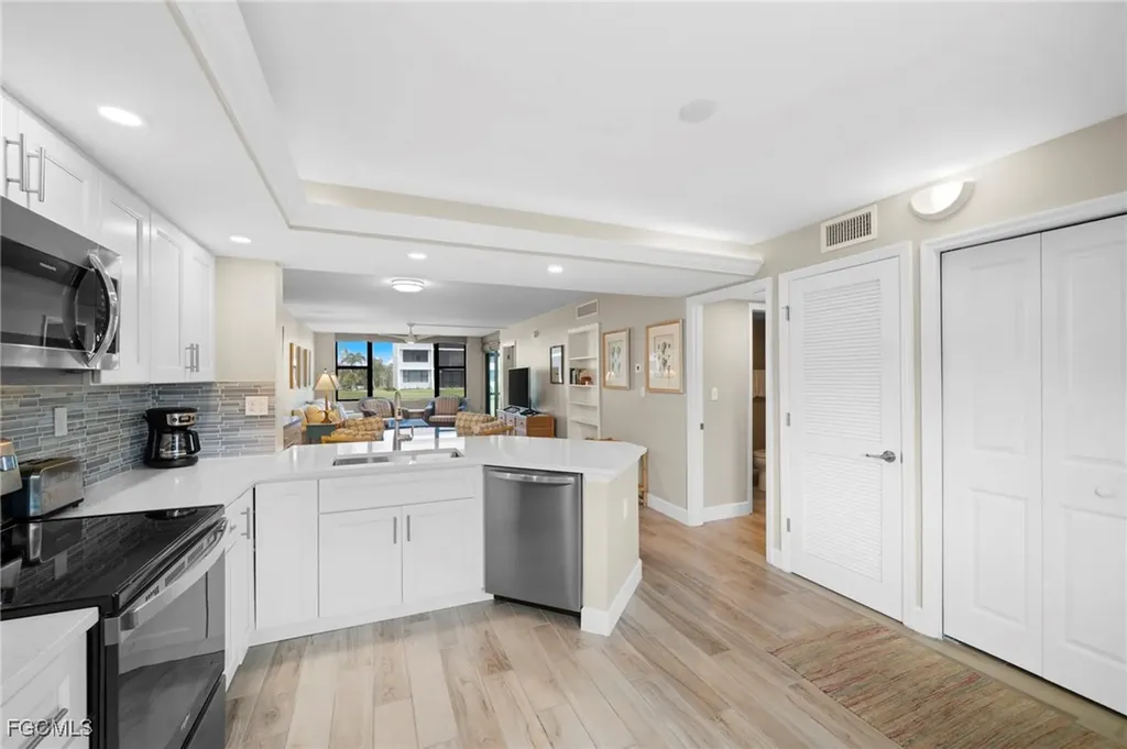 979 E Gulf Drive Sanibel FL 33957