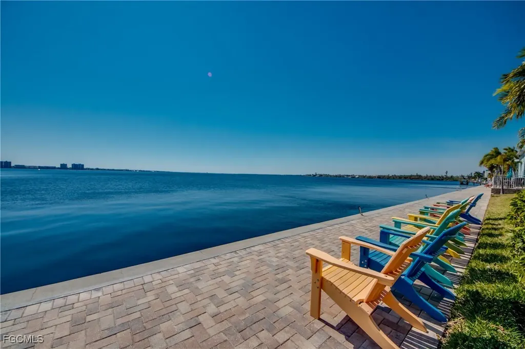 3324 N Key Drive North Fort Myers FL 33903