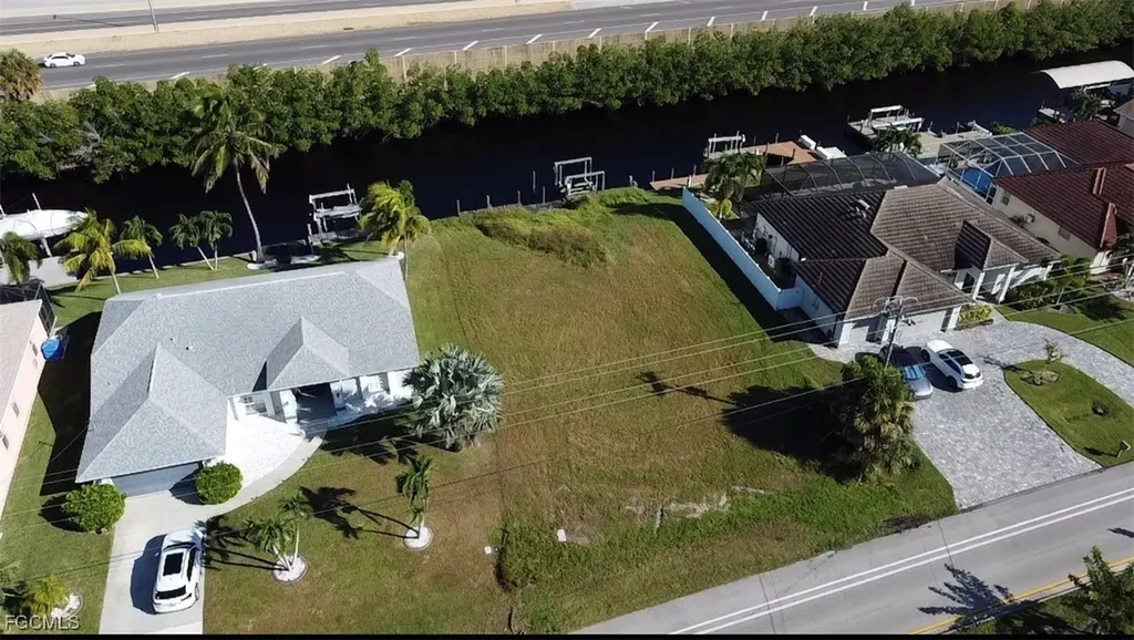 2001 Everest Parkway Cape Coral FL 33904