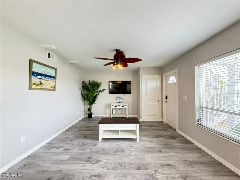 5023 SW 16th Place Cape Coral FL 33914