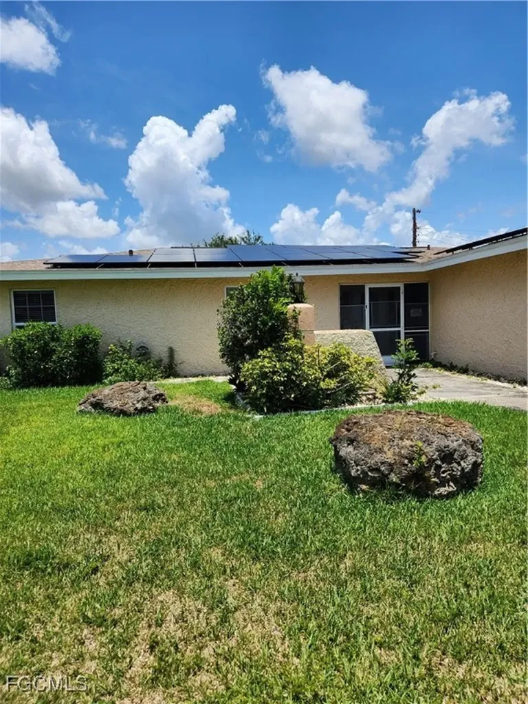 207 SE 47th Terrace Cape Coral FL 33904