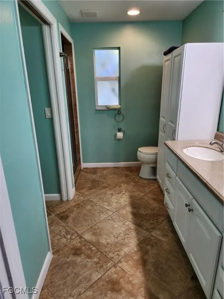 207 SE 47th Terrace Cape Coral FL 33904
