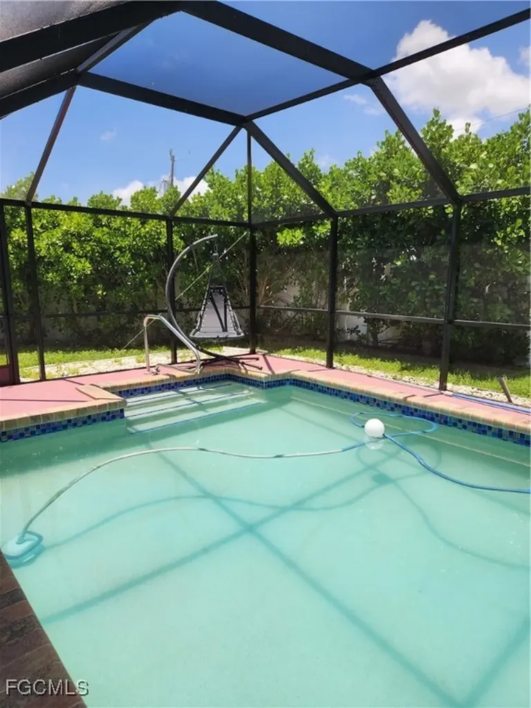 207 SE 47th Terrace Cape Coral FL 33904