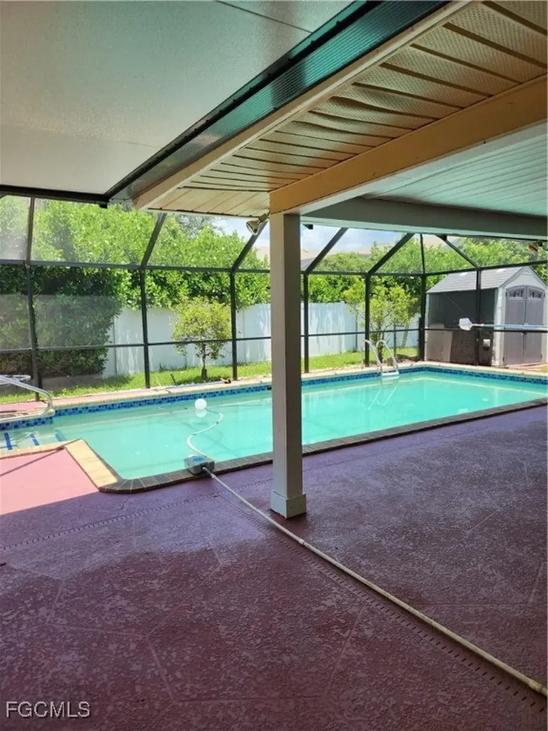 207 SE 47th Terrace Cape Coral FL 33904