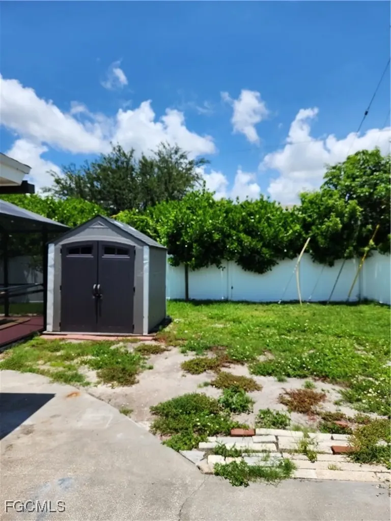 207 SE 47th Terrace Cape Coral FL 33904