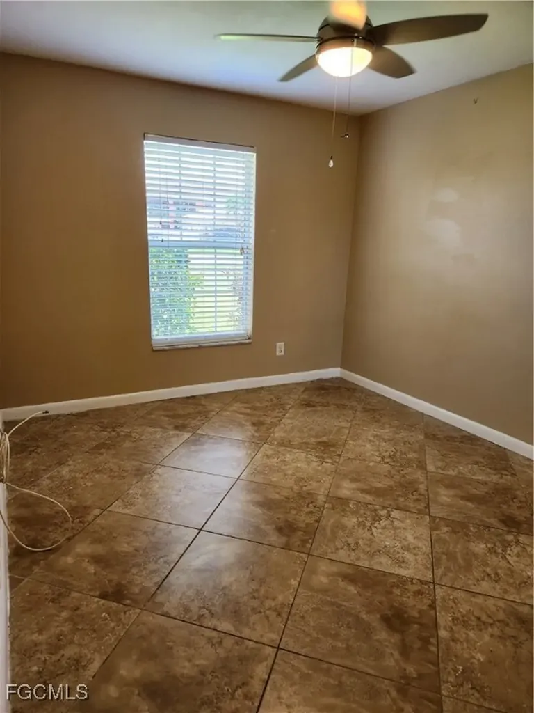 207 SE 47th Terrace Cape Coral FL 33904