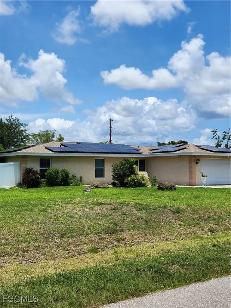 207 SE 47th Terrace Cape Coral FL 33904