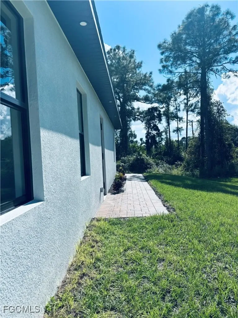 582 Eisenhower Boulevard Lehigh Acres FL 33974