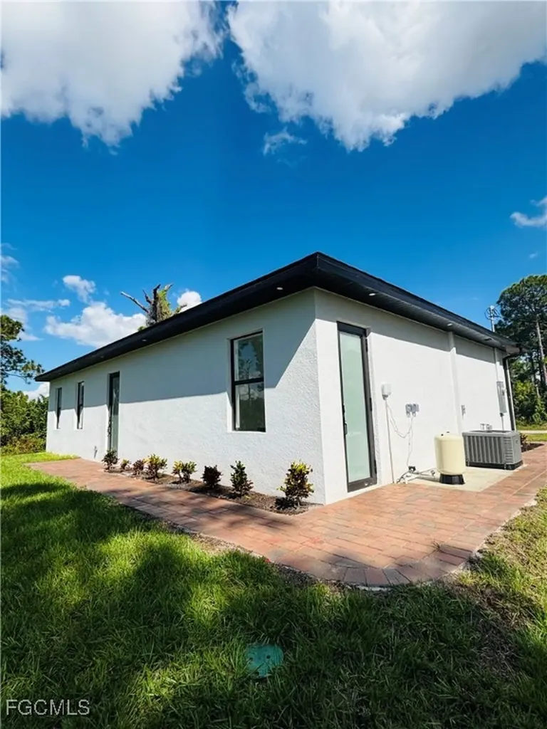 582 Eisenhower Boulevard Lehigh Acres FL 33974