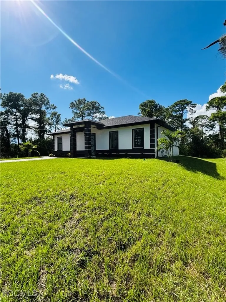582 Eisenhower Boulevard Lehigh Acres FL 33974