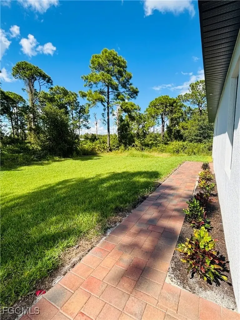 582 Eisenhower Boulevard Lehigh Acres FL 33974