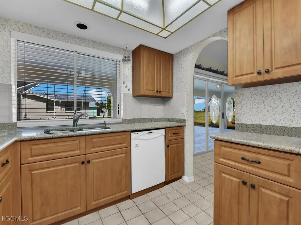 1413 SE 39th Street Cape Coral FL 33904