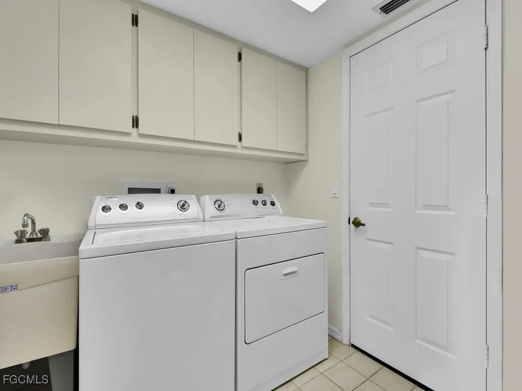 1413 SE 39th Street Cape Coral FL 33904