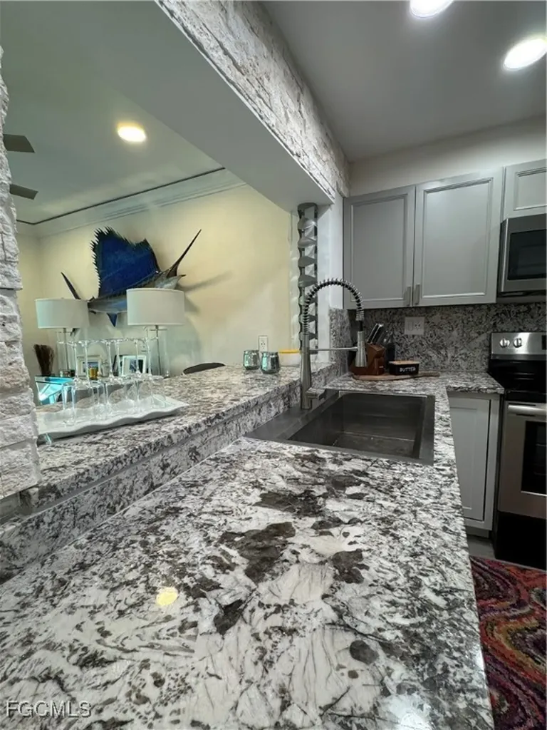 3720 SE 21st Place Cape Coral FL 33904