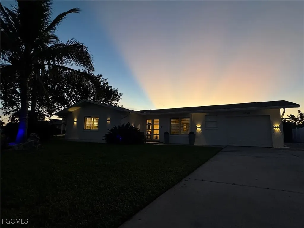 3720 SE 21st Place Cape Coral FL 33904