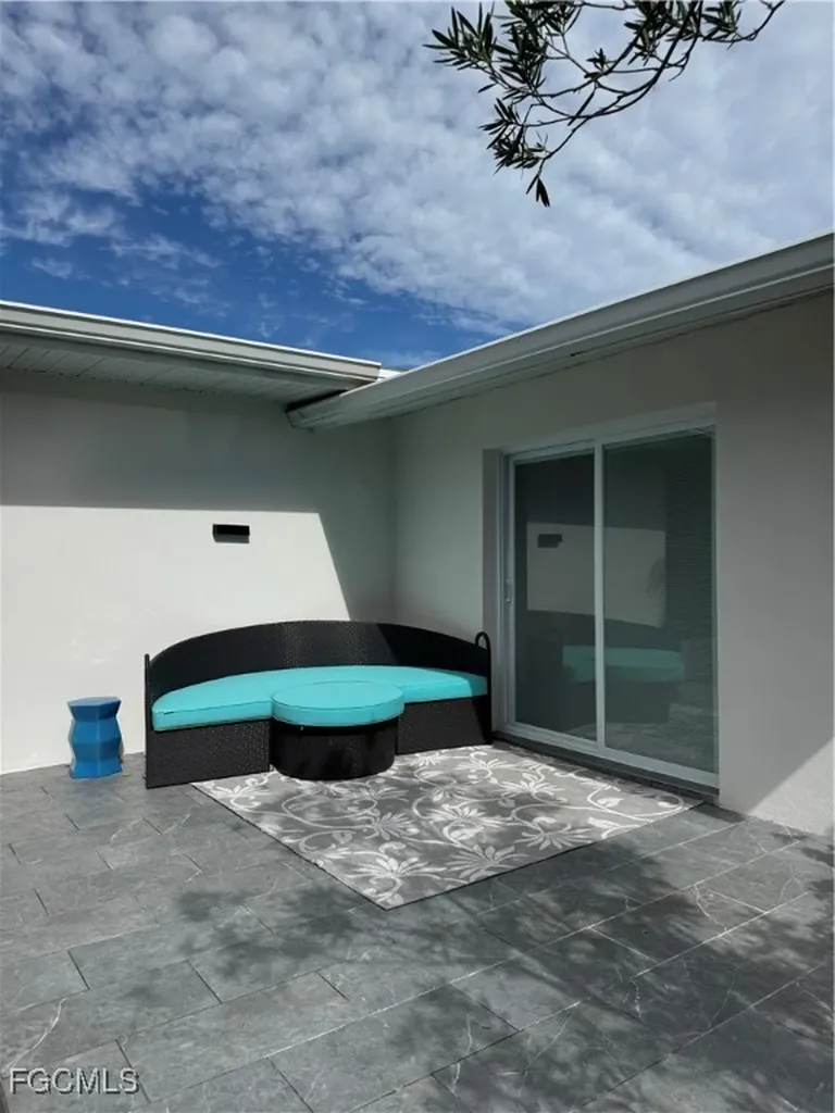 3720 SE 21st Place Cape Coral FL 33904