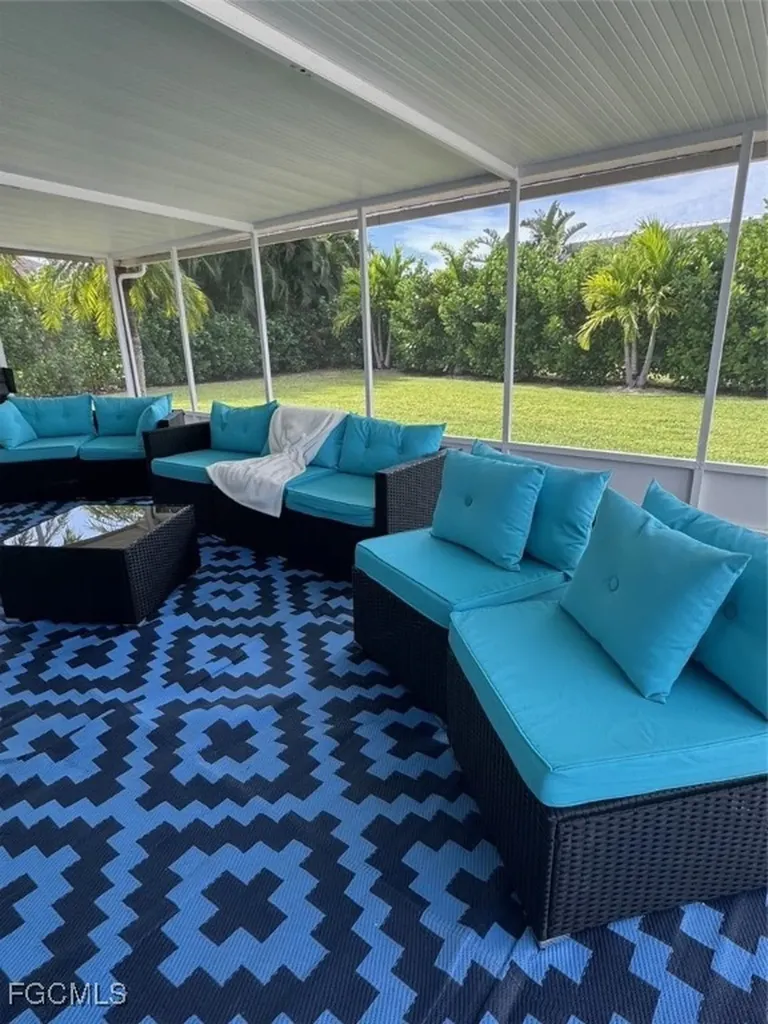 3720 SE 21st Place Cape Coral FL 33904