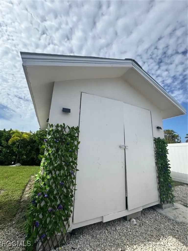 3720 SE 21st Place Cape Coral FL 33904