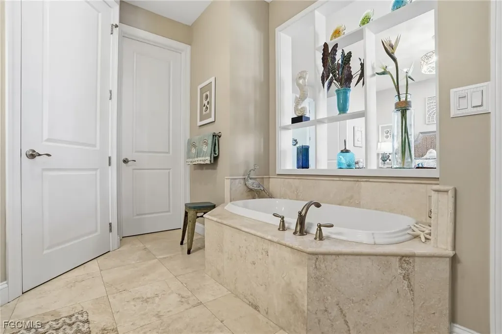 5886 Shell Cove Drive Cape Coral FL 33914