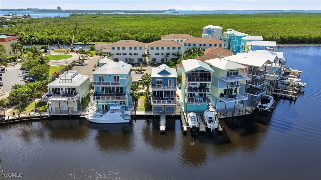 5886 Shell Cove Drive Cape Coral FL 33914