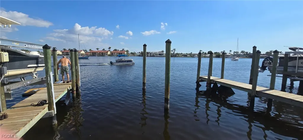 434 Tudor Drive Cape Coral FL 33904