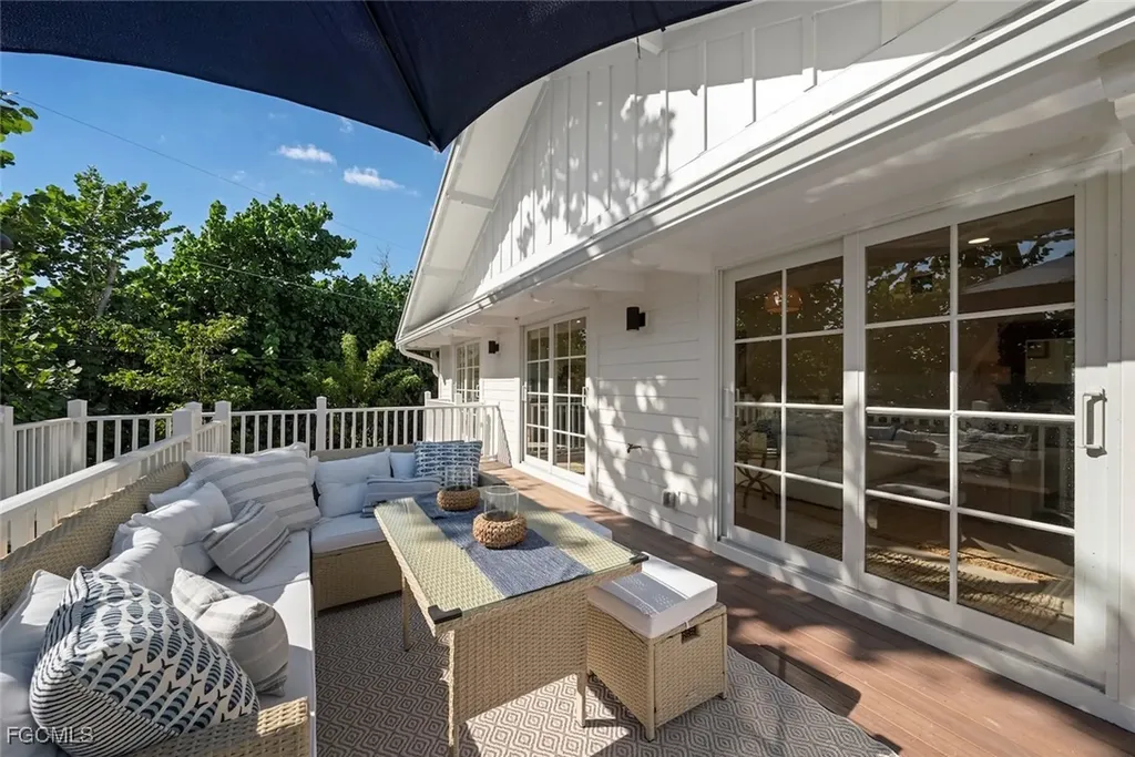 1139 Seagrape Lane Sanibel FL 33957