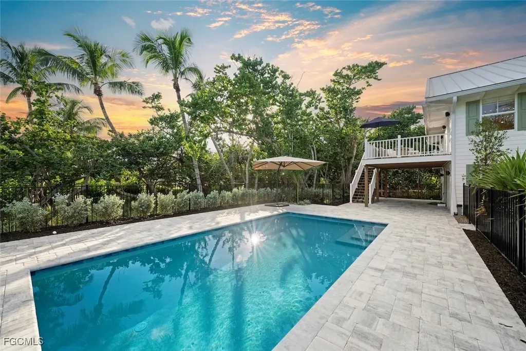 1139 Seagrape Lane Sanibel FL 33957