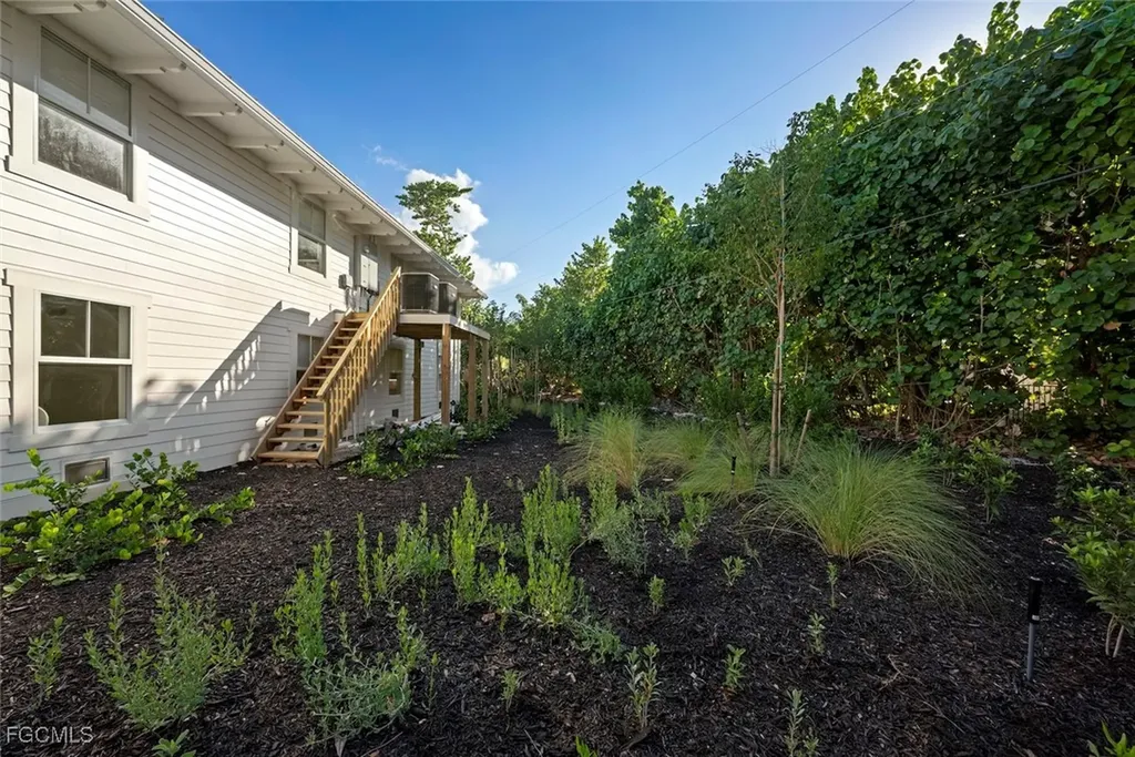 1139 Seagrape Lane Sanibel FL 33957