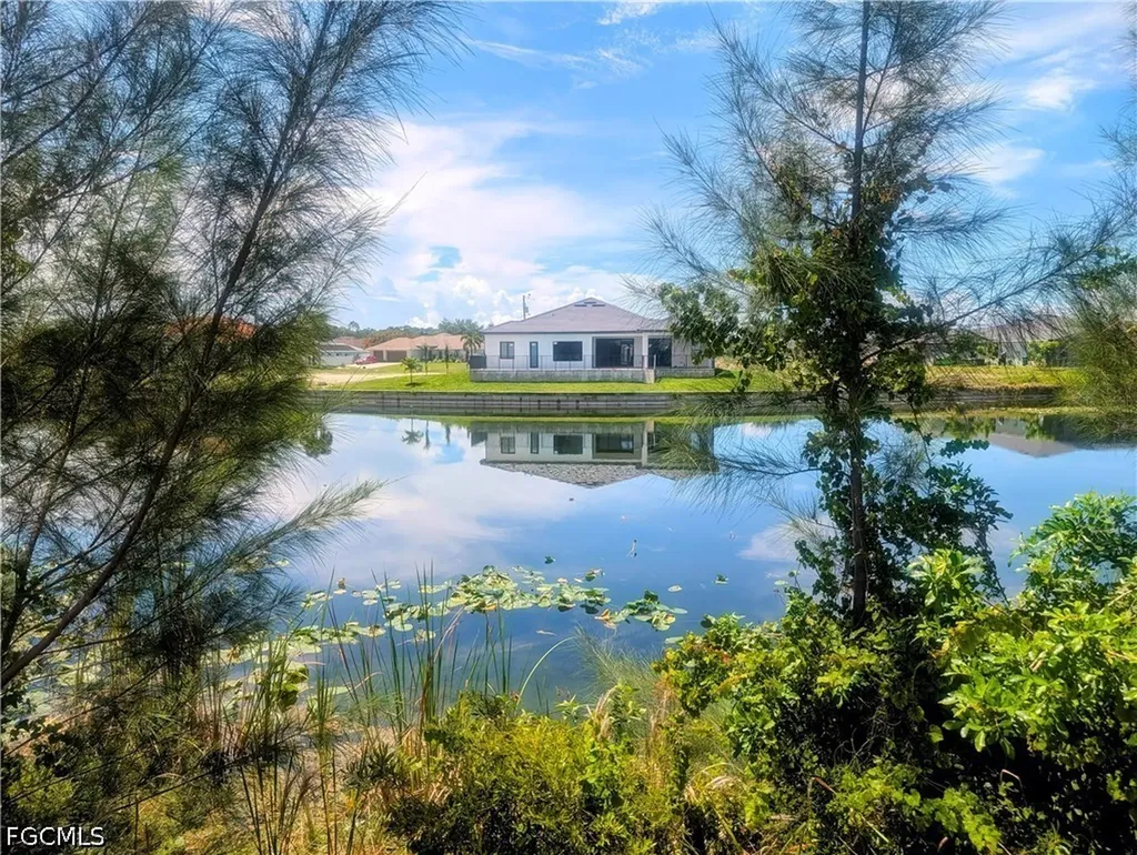 2610 NW 26th Court Cape Coral FL 33993