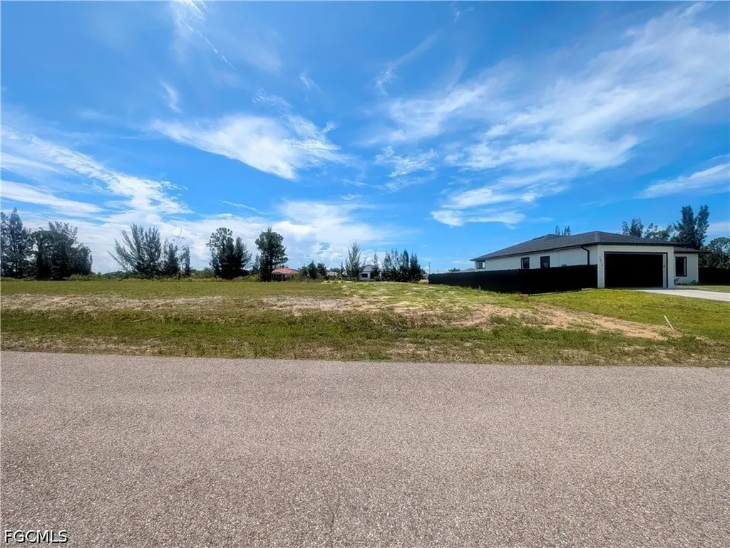 2610 NW 26th Court Cape Coral FL 33993