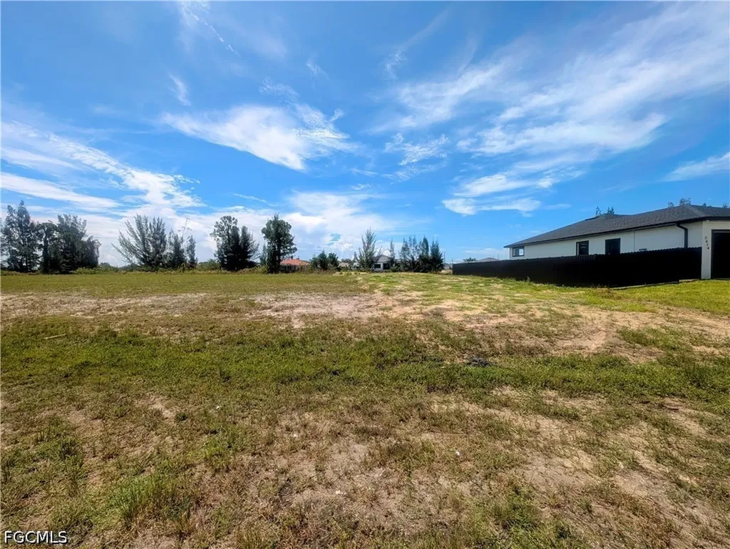 2610 NW 26th Court Cape Coral FL 33993