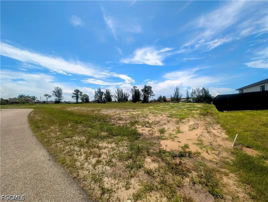 2610 NW 26th Court Cape Coral FL 33993