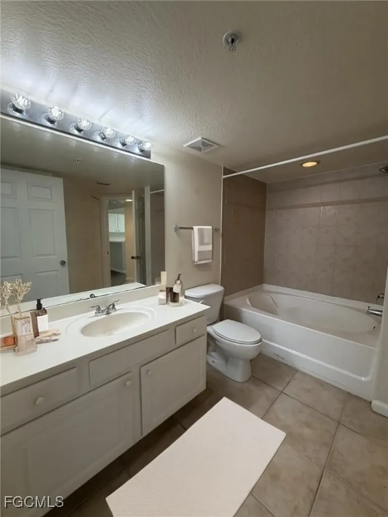 4121 Residence Drive Fort Myers FL 33901