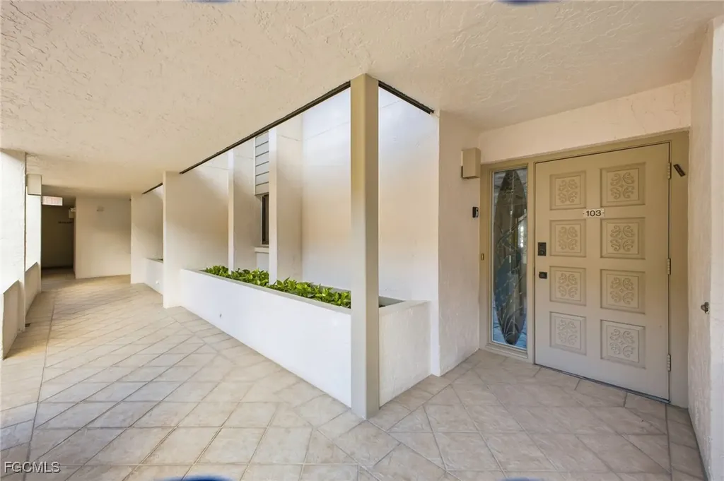 4604 Flagship Drive Fort Myers FL 33919
