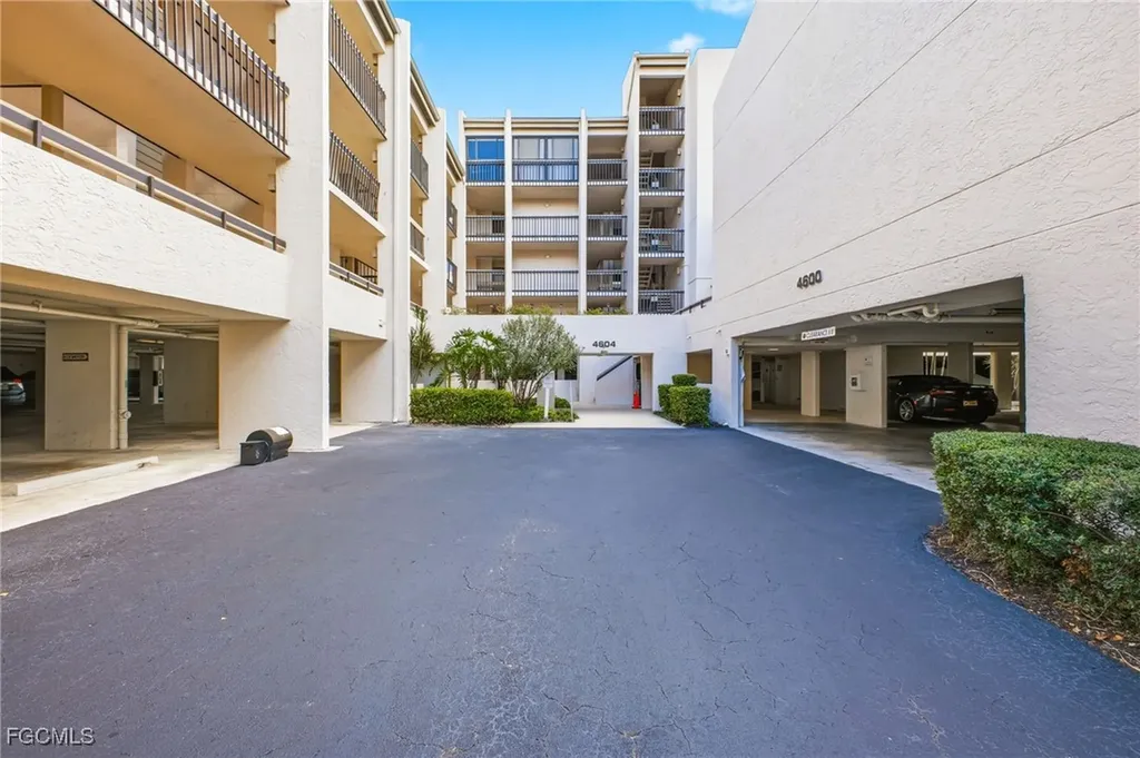 4604 Flagship Drive Fort Myers FL 33919