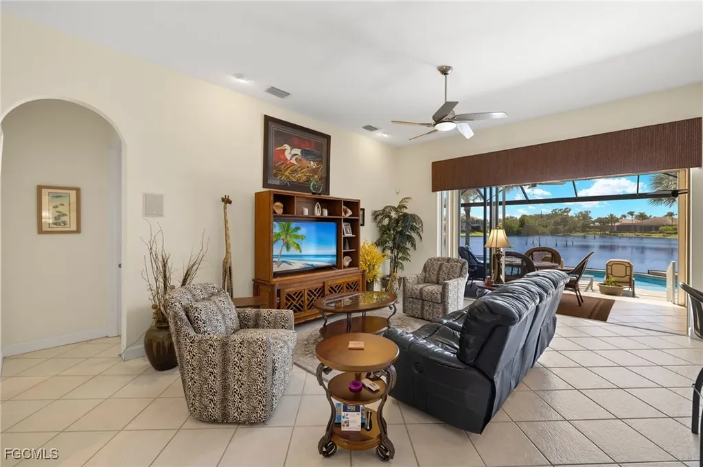 8913 Dartmoor Way Fort Myers FL 33908