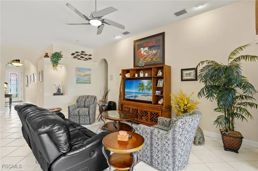 8913 Dartmoor Way Fort Myers FL 33908