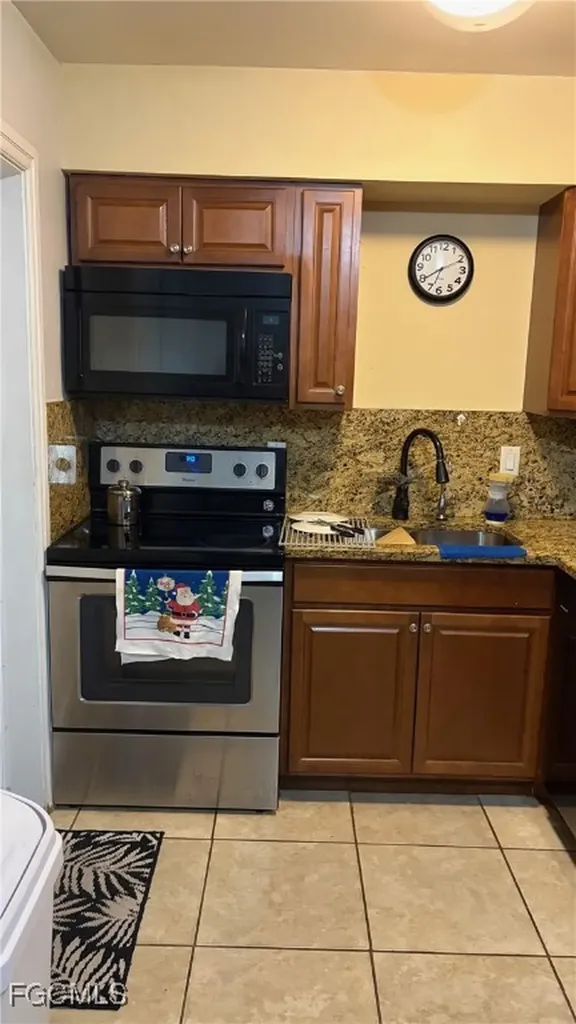 1113 Vineyard Place Lehigh Acres FL 33936