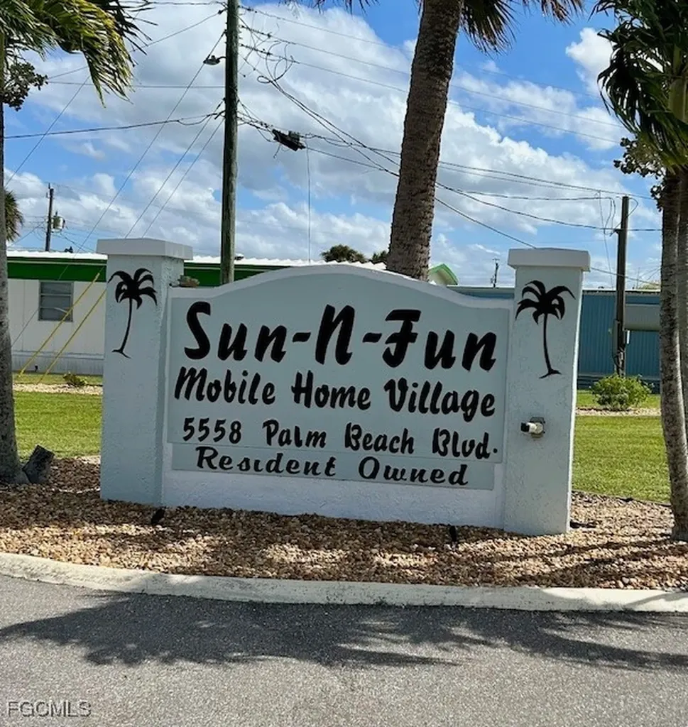 5558 Palm Beach Boulevard Fort Myers FL 33905