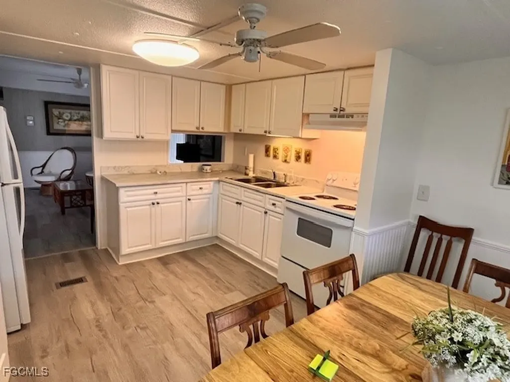 5558 Palm Beach Boulevard Fort Myers FL 33905