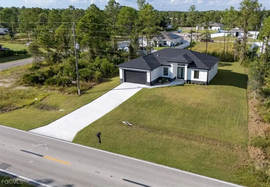 3203 Sunshine Boulevard N Lehigh Acres FL 33971