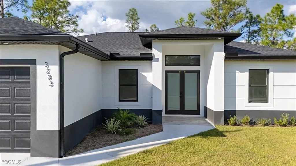 3203 Sunshine Boulevard N Lehigh Acres FL 33971