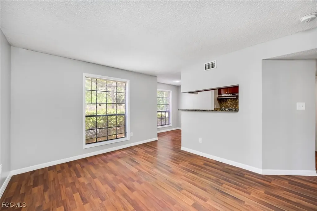 8723 Fancy Finch Drive Tampa FL 33614