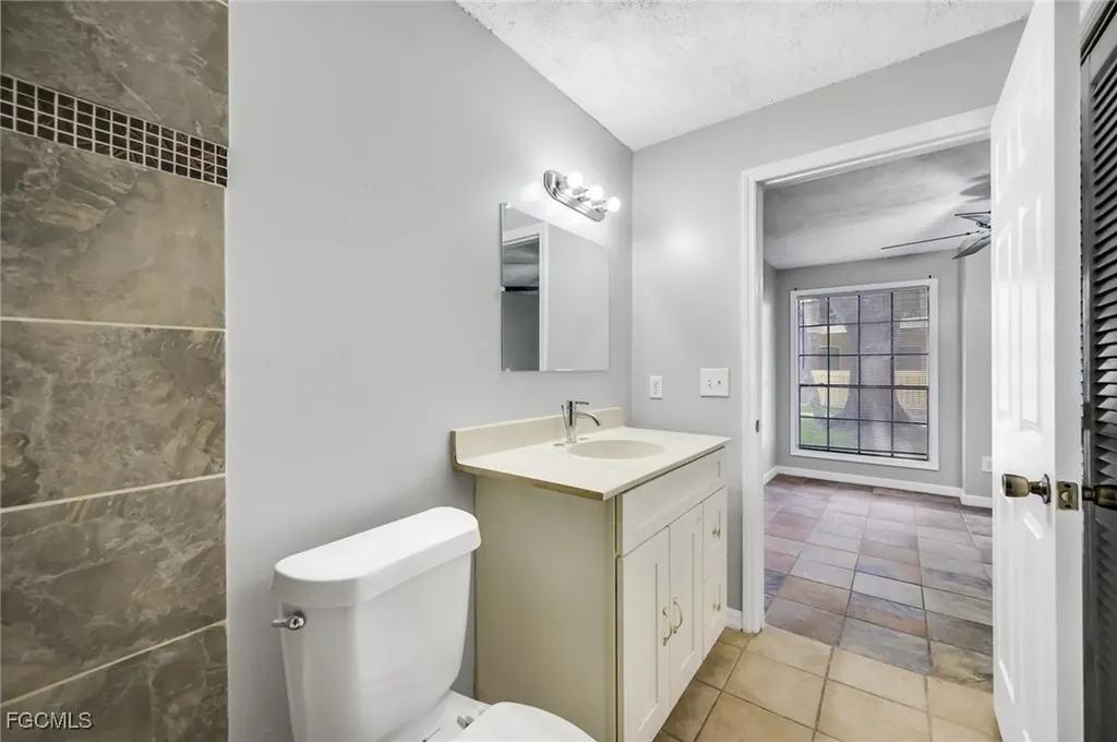 8723 Fancy Finch Drive Tampa FL 33614