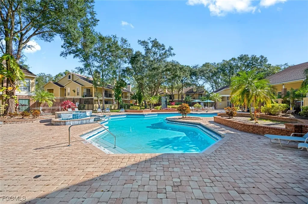 8723 Fancy Finch Drive Tampa FL 33614