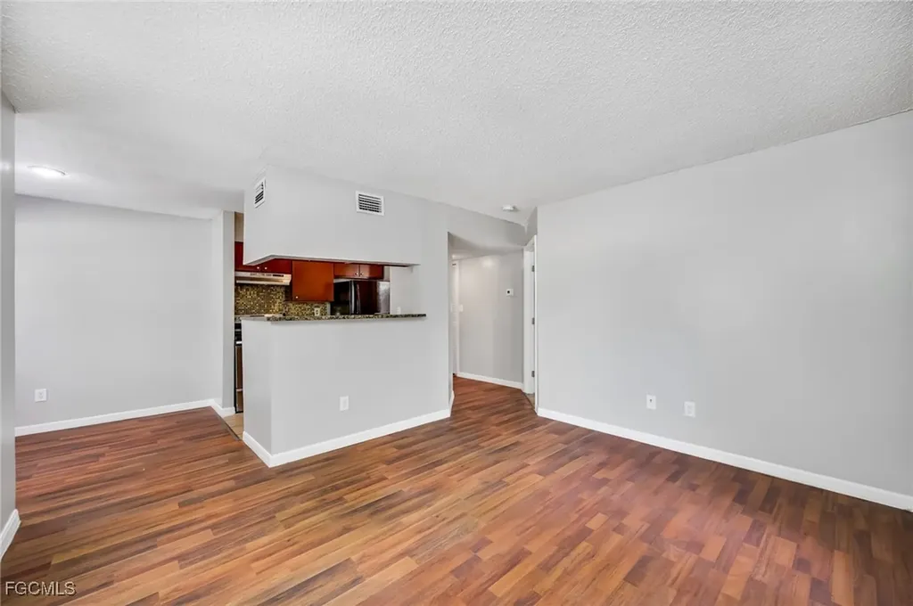 8723 Fancy Finch Drive Tampa FL 33614