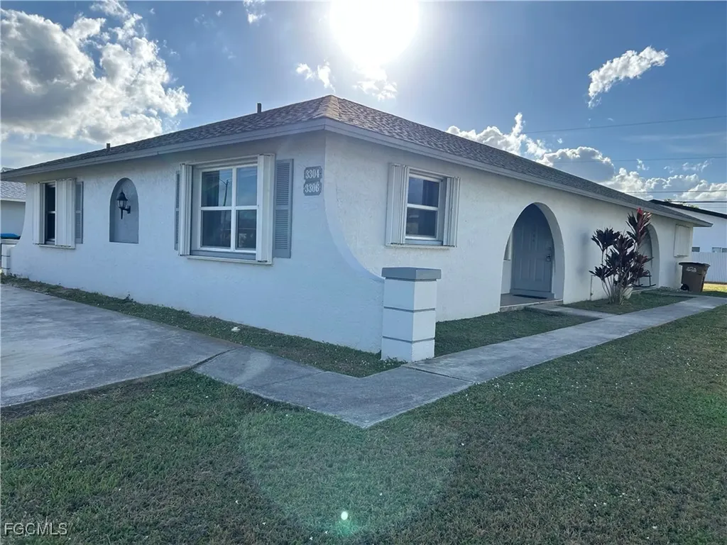 3306 SW 7th Place Cape Coral FL 33914